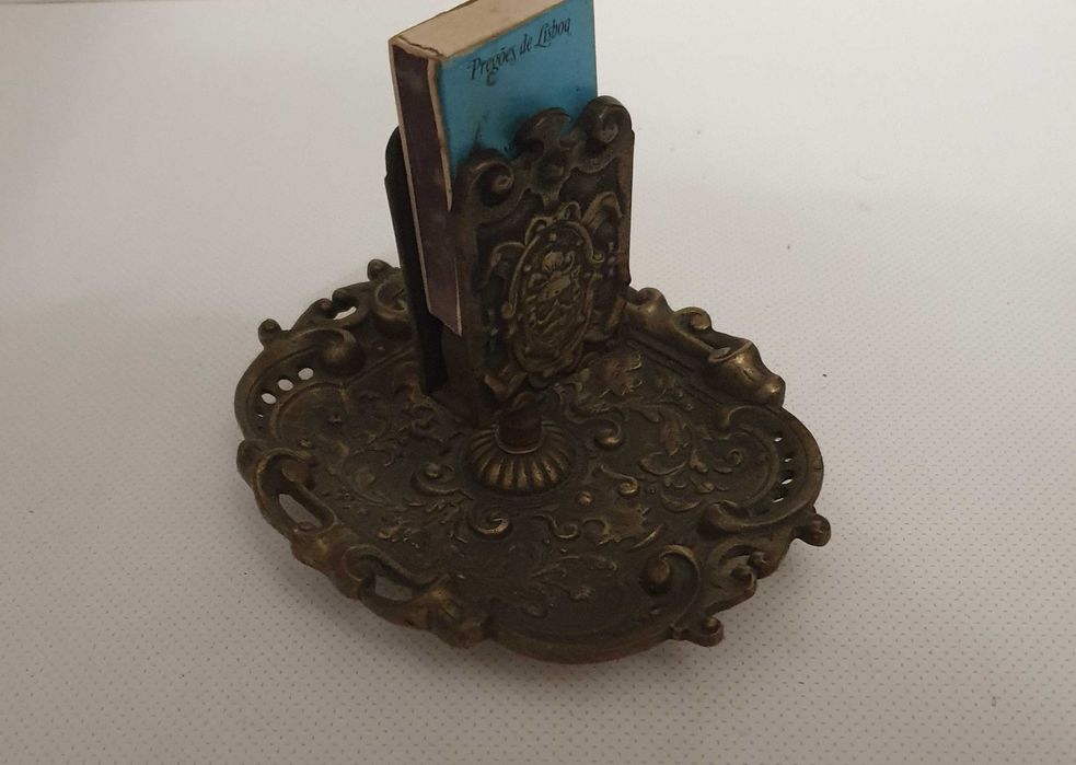 Belíssima Fosforeira / Cinzeiro, em estanho - Anos 60