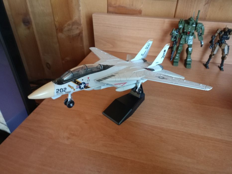 3 modele samolotów 50 zł !