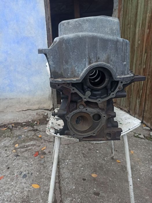 Блок двигателя Renault kangoo 2004 г 9 к-9