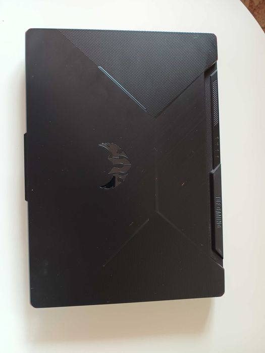 ASUS TUF FX506L i5-10300H 16Gb nVIDIA GTX1650 4Gb SS512Gb 144Hz