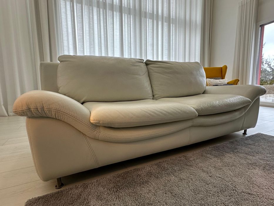 Sofas em Pele em muito bom estado