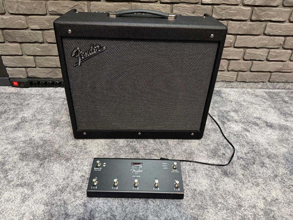 Fender Mustang GTX100