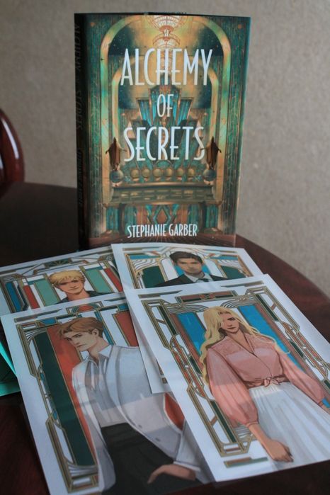 Книжка Alchemy of Secrets by Stephanie Garber + Overlays, Fairyloot