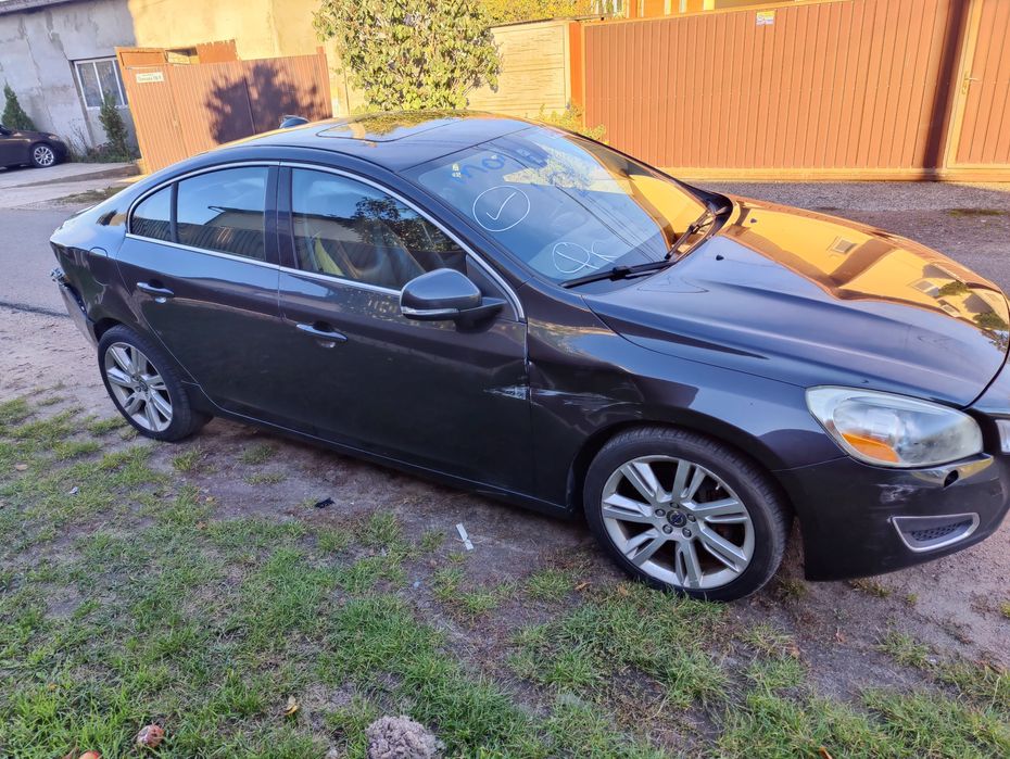 Volvo S60 розборка, є все T6