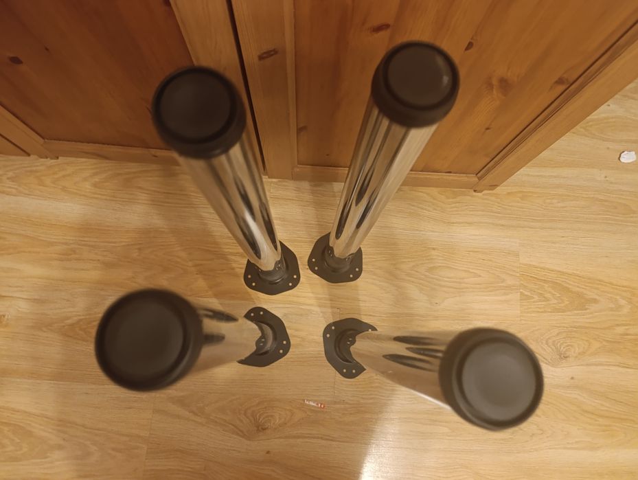 4 sztuki nogi srebrne  70 cm - 73 cm