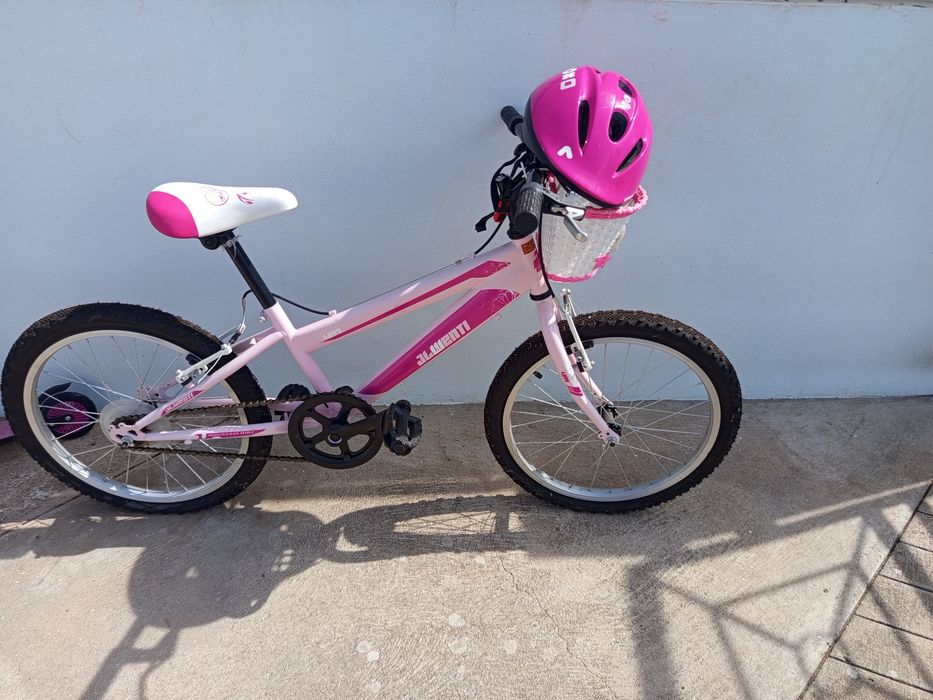 BICICLETA INFANTIL + Trotineta +capacete+ cesto. 85€— 85 €