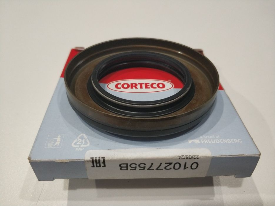 Сальник хвостовика редуктора BMW, Corteco