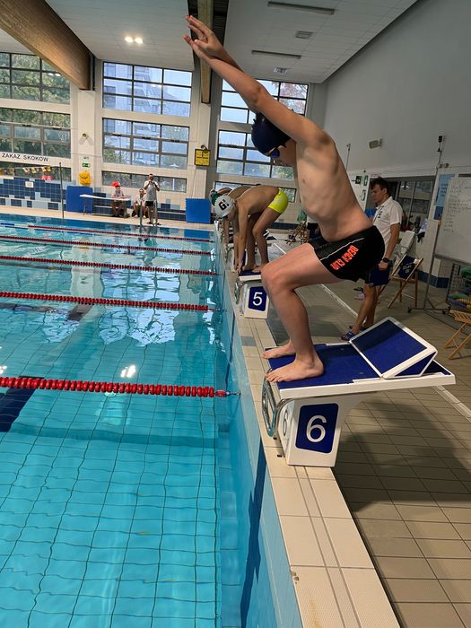 Instruktor nauki pływania