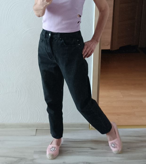 Czarne spodnie jeansowe z wysokim stanem rozmiar 34 marki Zara