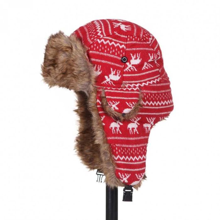 Шапка вушанка з оленями червона Універсальна для чоловіків та жінок