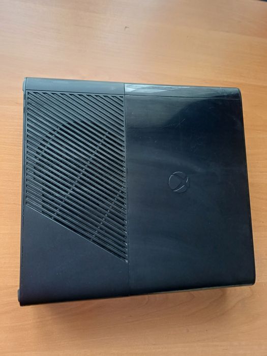 Xbox 360 SLIM + pad + zasilacz | sprawna