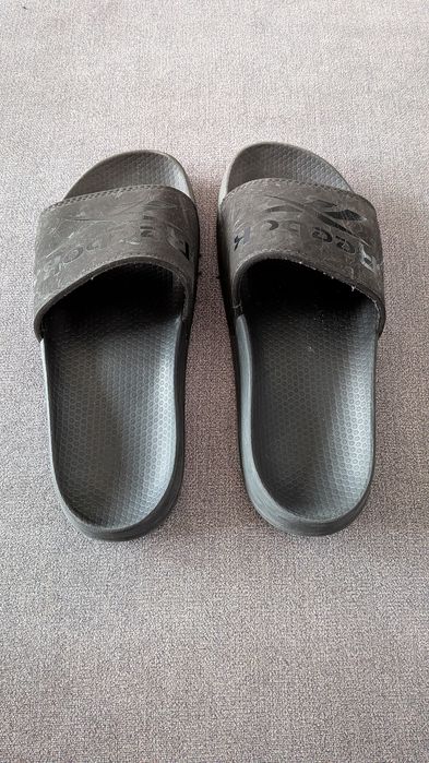 Klapki Reebok 37,5
