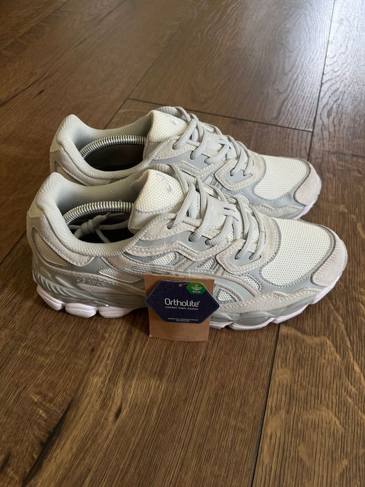 Asics model Gel-Nyc
