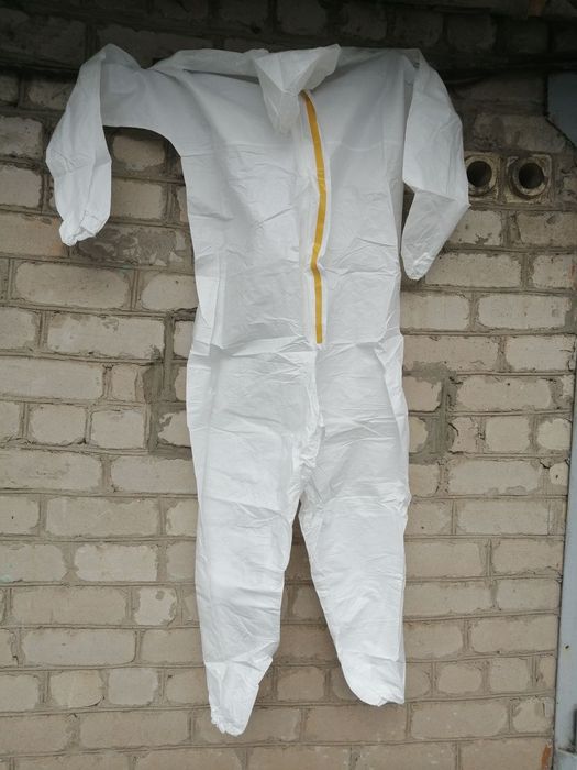 Продам комбинезоны химзащиты.
