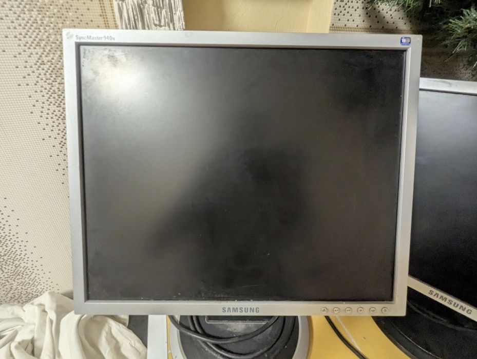 Монитор syncmaster 940n