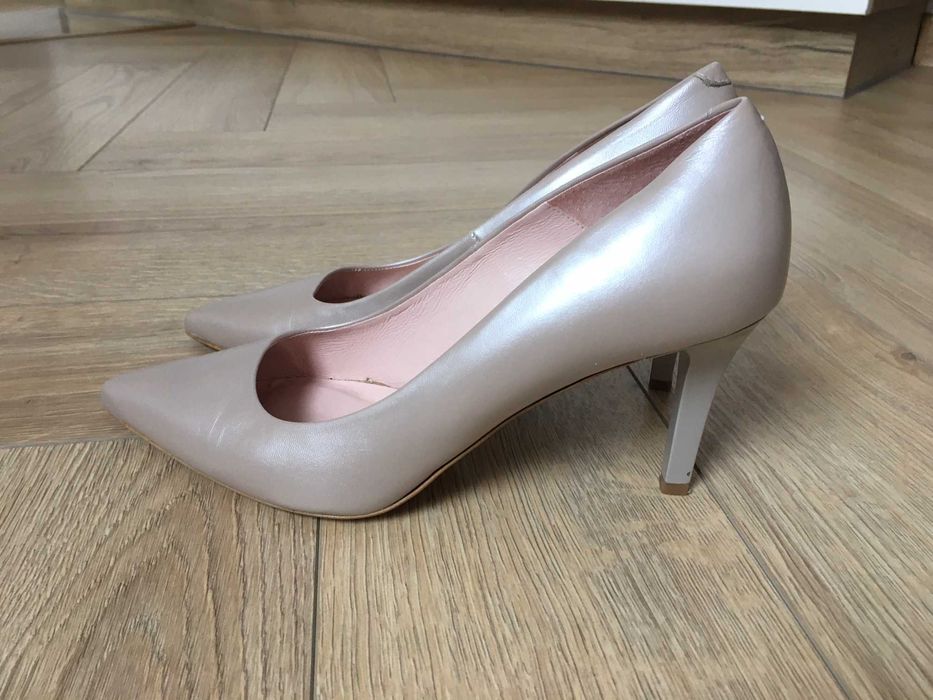 szpilki 39 pudrowy perłowy róż