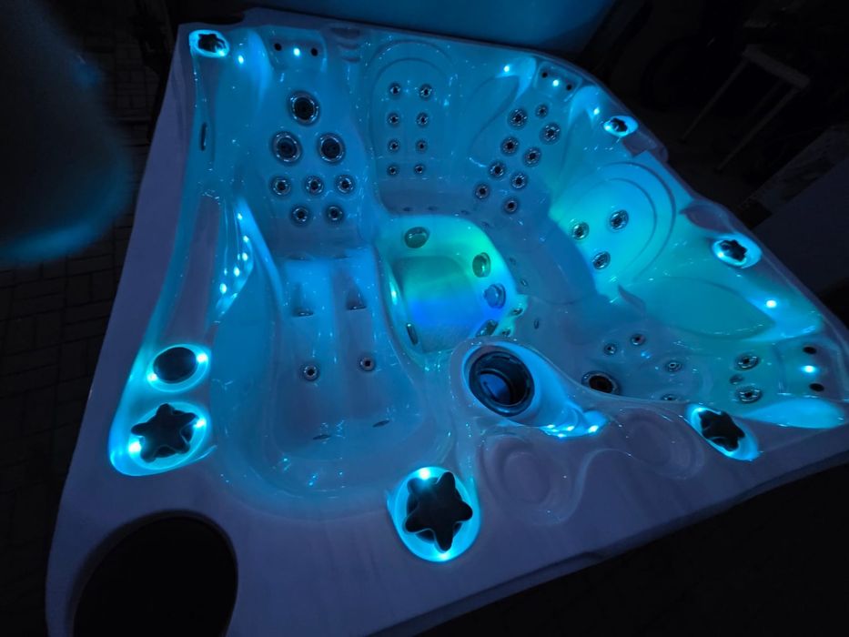 PASSION JACUZZI Wanna ogrodowa z hydromasażem