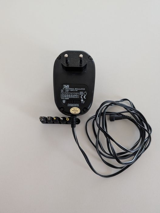 Adaptador/ Carregador Universal de Corrente465227063472302080