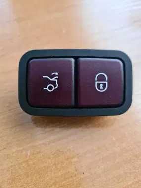 A2208211479 Mercedes кнопка Багажника