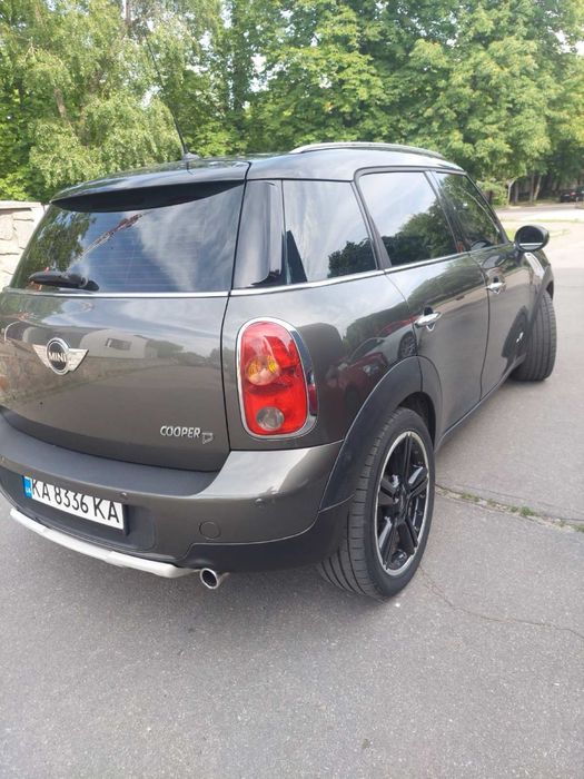 Mini Cooper 2011 рік
