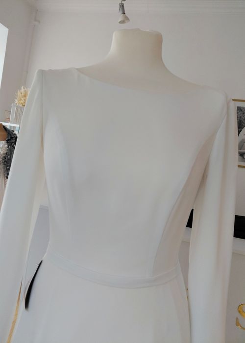 Elegancka, minimalistyczna suknia ślubna z długim rękawem, r 36-38.