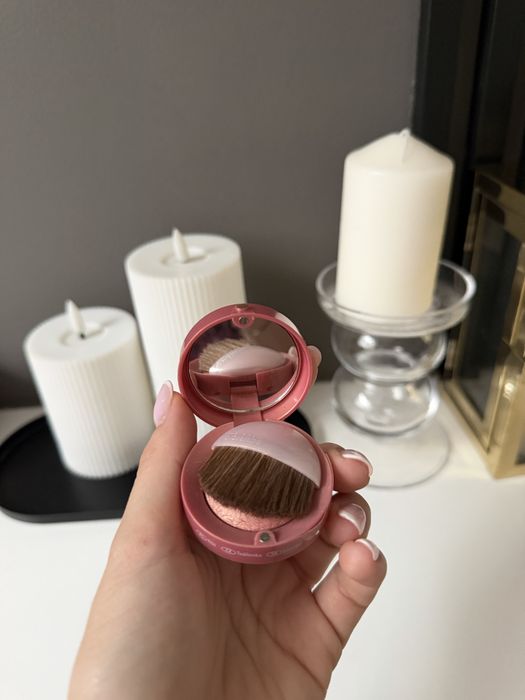 Bourjois nowy róż rozświetlający Lilas d’or