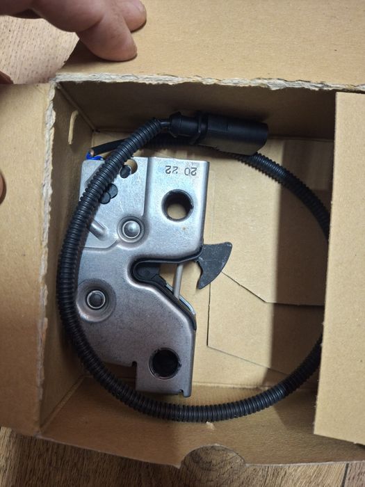 Zamek maski nowy Caddy Turan Scirocco Łódzkie oryginał