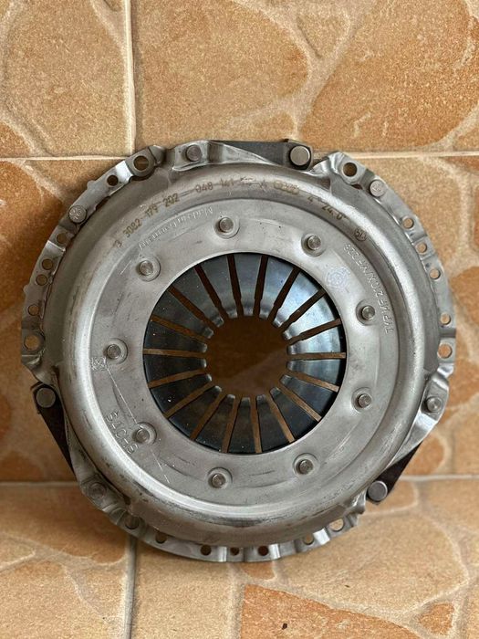 Кошик щеплення 048141117A VW Passat b5 (97-05)/audi (91-08)