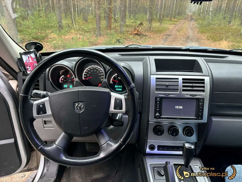 Dodge Nitro 2.8 model srt ,4x4,bezwypadkowy,europa,zadbany
