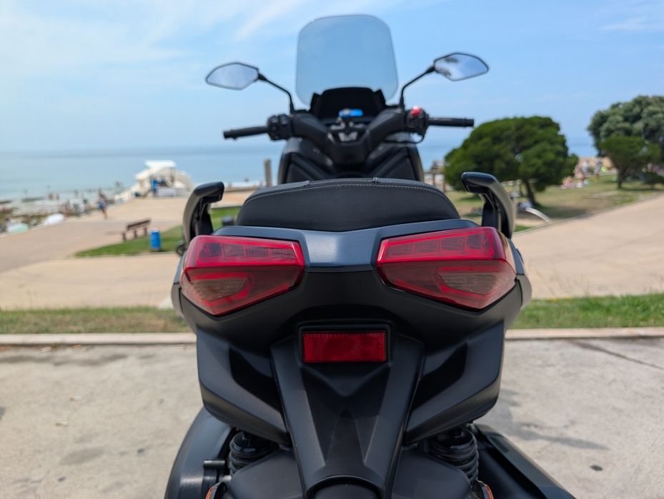 Xmax 300 2023 - 2900km... Como NOVA - RESERVADA