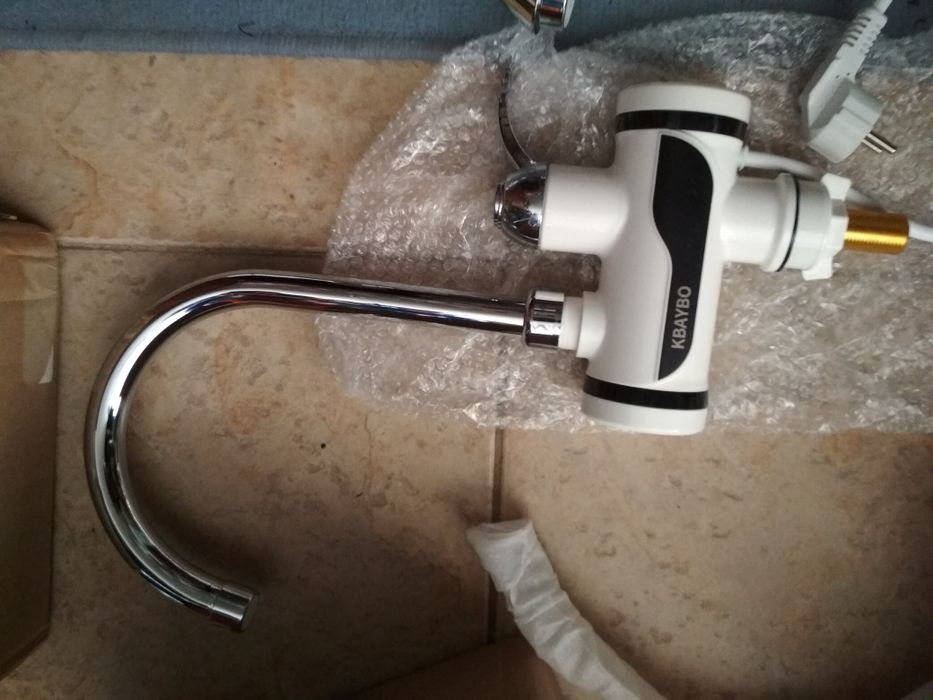 Torneira c/s chuveiro eléctrica Nova