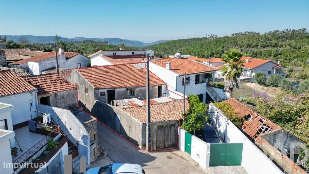 Moradia geminada T3 em São Miguel, Santa Eufémia e Rabaçal de 156 m2