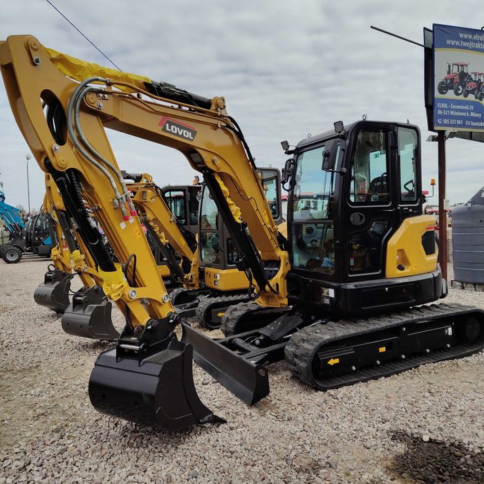 Koparka LOVOL FR55 F-u silnik Kubota waga 5750kg gąsienica