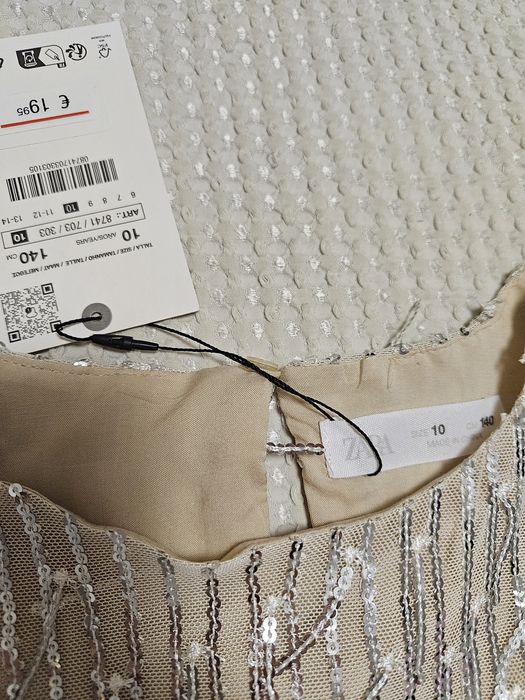 Blusa da menina com lantejoulas