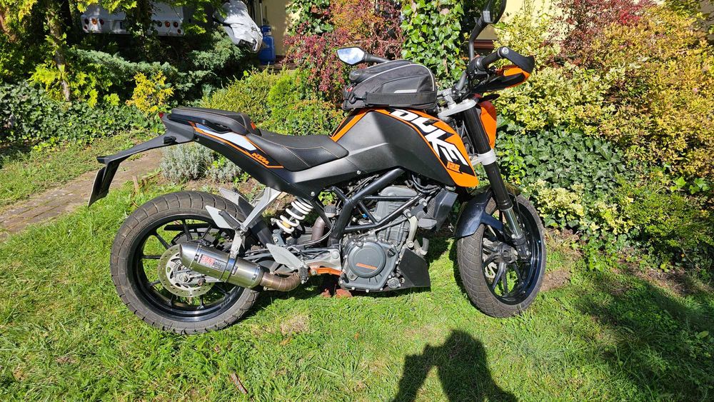 Motocykl KTM Duke 125 silnik 390