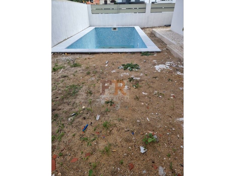 Moradia T3 com Piscina. FERNÃO FERRO