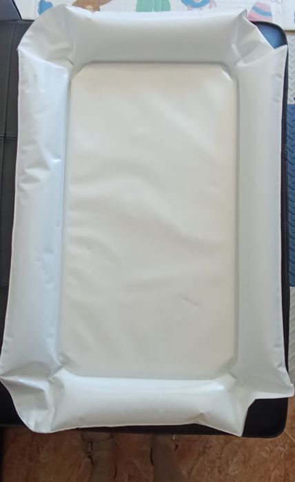 Muda-fraldas, branco