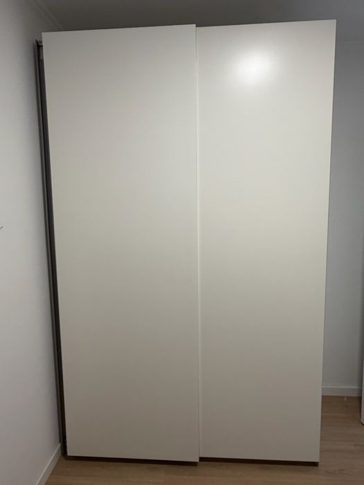Roupeiro do Ikea como novo
