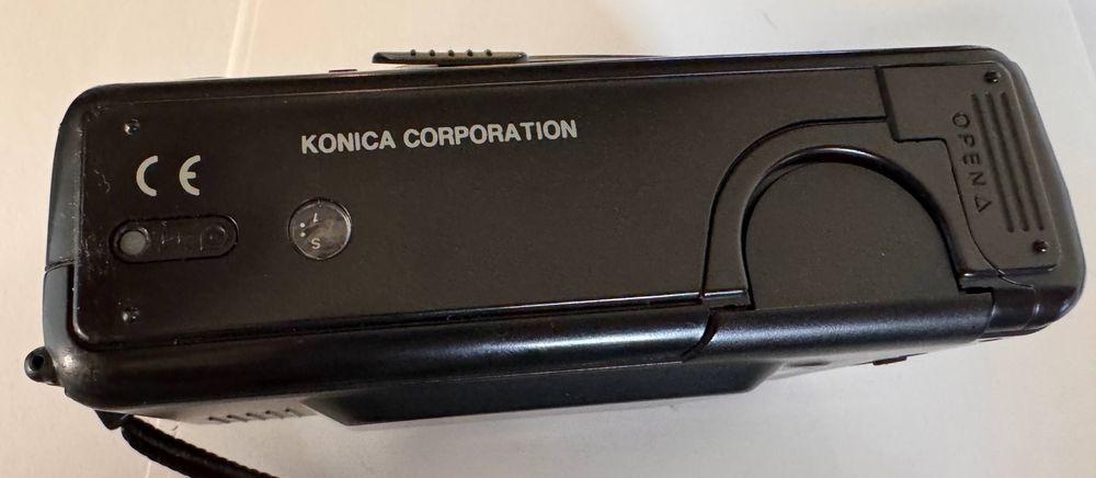 Фотоапарат плівковий Konica Pop EF-80 з чохлом