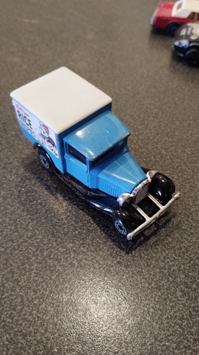 Resorak matchbox furgonetka ford a