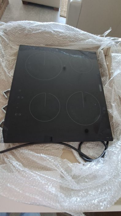 Forno e Placa vitrocerâmica Zanussi