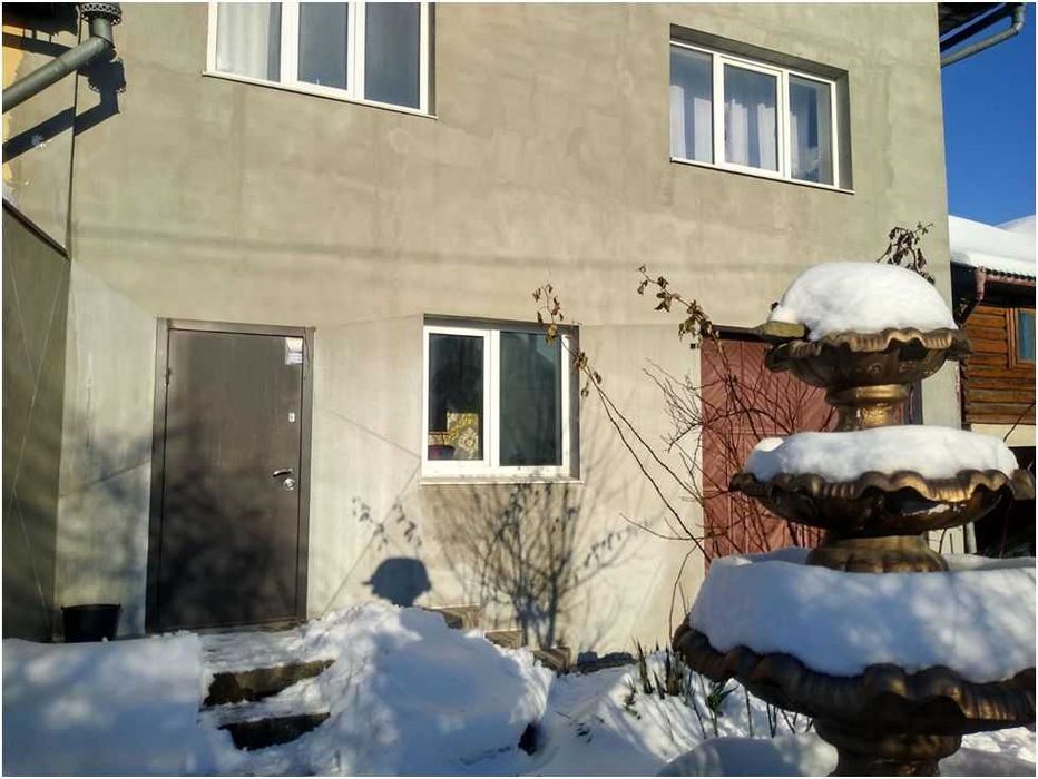 Продам будинок в Івано-Франківську по вул. Січинського.