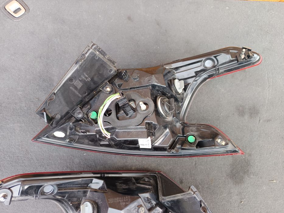 PEUGEOT 308 T9 HB Lampa Tylna Prawa F-vat