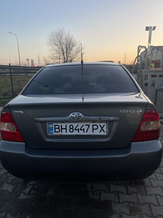 В продаже тойота корола