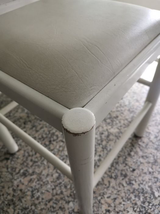 4 cadeiras brancas madeira