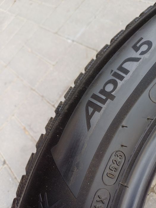 225/55 R 17 Opony Michelin Alpin 5