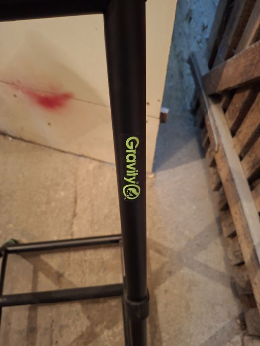 Stojak na 3 gitary Gravity