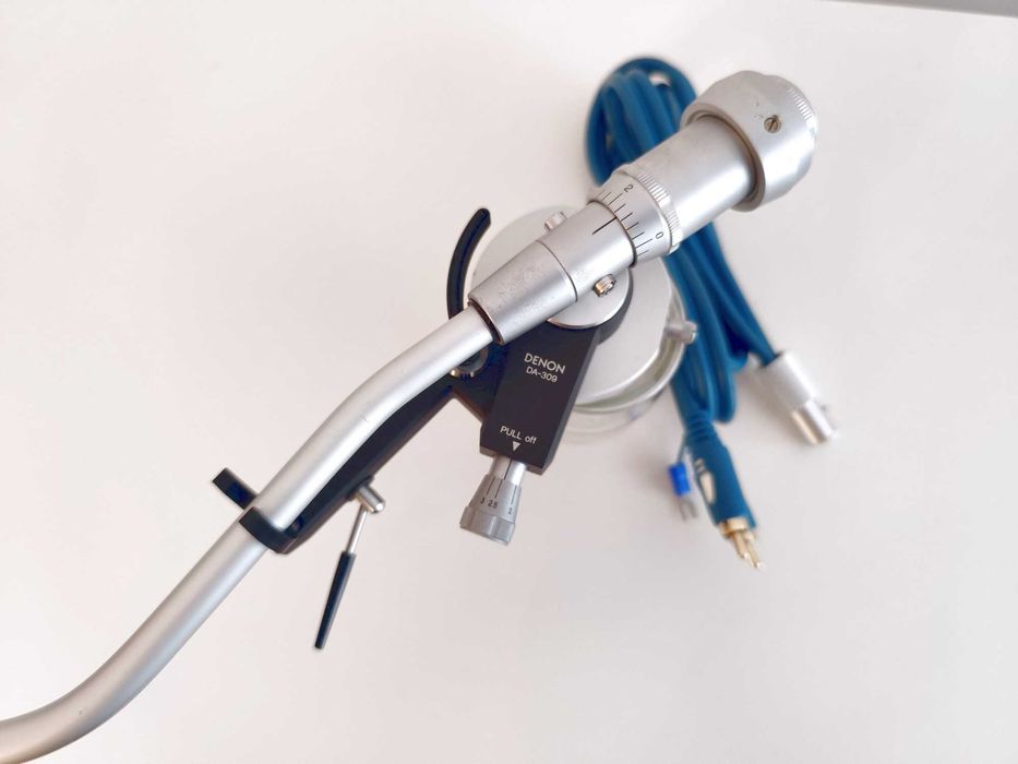 Braço com VTA Denon DA 309