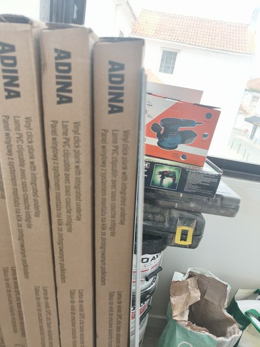 Chão vinílico (Adina)