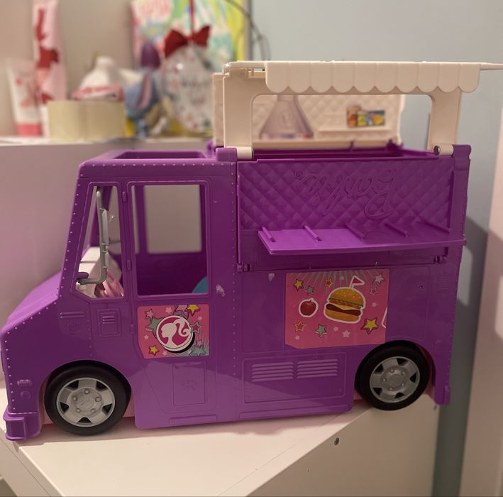 Kamper Barbie Restauracja